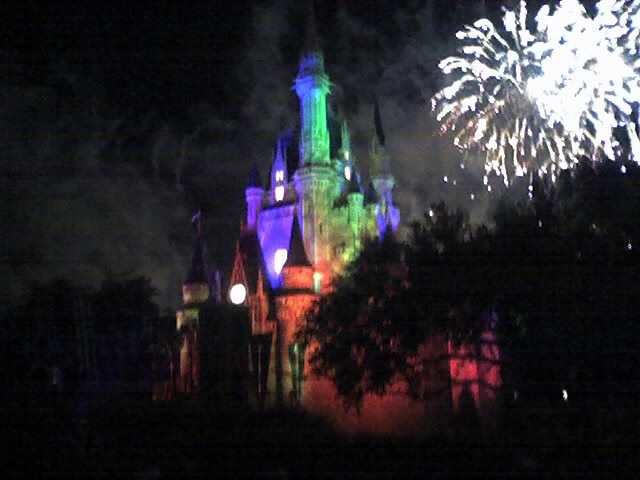 A pic I took with my cell phone in April. (magic-castle08.jpg, 45 KB)